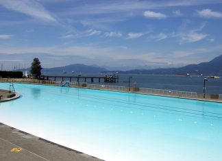 キツラノプール、今年は6月4日からオープン 最長レーンの長さが137メートルもある巨大プール、キツラノプール。海のすぐそばにあり、塩辛い。Photo by Pacific Walkers