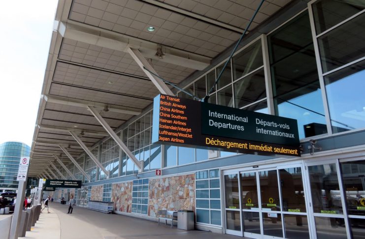 カナダ 新型コロナウイル感染状況と日加規制緩和のまとめ Vancouver Airport, British Columbia; File Photo by Japan Canada Today
