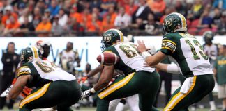 CFLエドモントンのチームが名称変更の可能性 CFL Edmonton Eskimos at BC Place, Vancouver, BC, in 2014; Photo by ©Sam Maruyama