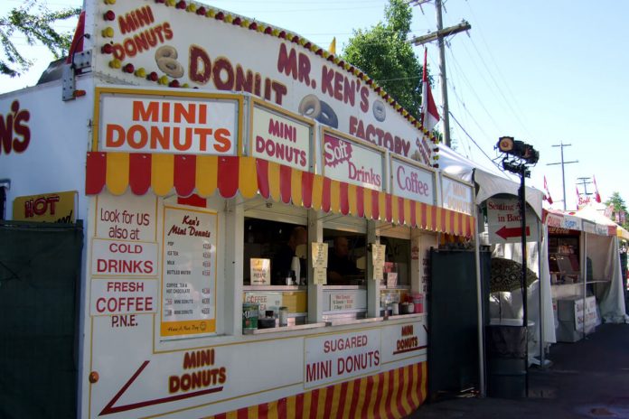 Mini Douts at PNE the Fair, Vancouver, British Columbia; Photo © the Vancouver Shinpo