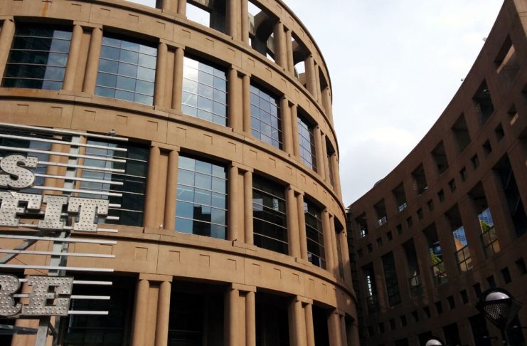 バンクーバー図書館で、延滞料など罰金免除イベント Vancouver Public Library, Vancouver, British Columbia; Photo © the Vancouver Shinpo