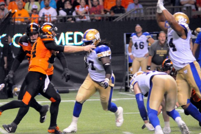 Winnipeg Bluebombers at BC Place, Vancouver, BC; Photo © the Vancouver Shinpo