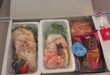 日本に一時帰国、入国体験をレポート6:カナダ入国 新型コロナウイルス禍の中、エアカナダの機内食