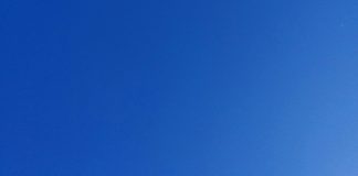 BC州で記録的な猛暑に Blue Sky in summer, Vancouver, BC; File photo © the Vancouver Shinpo