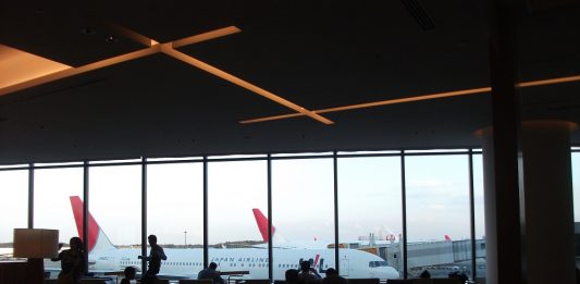 日本政府が6月から水際対策緩和、カナダから入国・帰国者は入国時検査や自宅待機免除 パンデミック前の成田空港Photo by Keiko Nishikawa