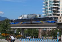 メトロバンクーバーの公共交通機関料金が7月1日から約4%値上げ Skytrain in Vancouver, British Columbia; File photo © Japan Canada Today