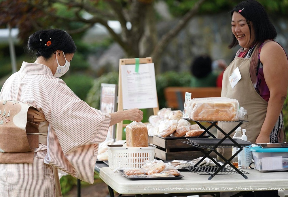 カナダで楽しむ着物の世界、「着物語り」Kanadell Japanese Bakeryさんでご褒美メロンパンを購入