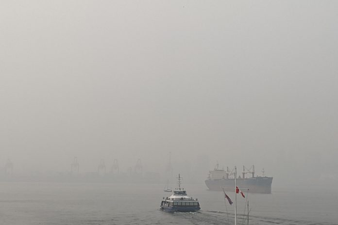 Smoky Vancouver Sky, British Columbia on September 12, 2020; Photo ©︎ Vancouver Shinpo