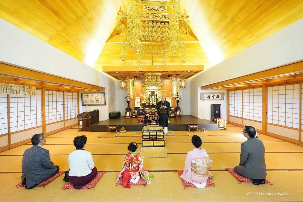 東漸寺で七五三　（七五三 © 和の学校） Photo by Manto Artworks