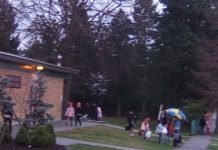 新型コロナウイルスから子どもを守るーシリーズ第2回 小学校の登校風景 Photo@ The Vancouver Shinpo