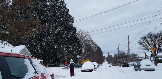 冬用タイヤの準備は? 冬の運転に備えよう 珍しくてもメトロバンクーバーで大雪が降ることもある。Photo © the Vancouver Shinpo