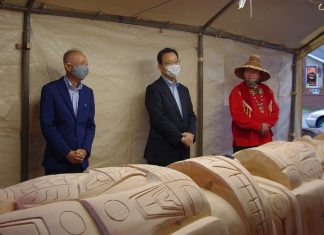 トーテムポールに地域再生の夢を託して