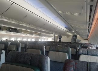 日本に一時帰国、入国体験をレポート15:関空から入国、唾液検査 台湾から関西空港への便もガラガラだったPhoto © the Vancouver Shinpo