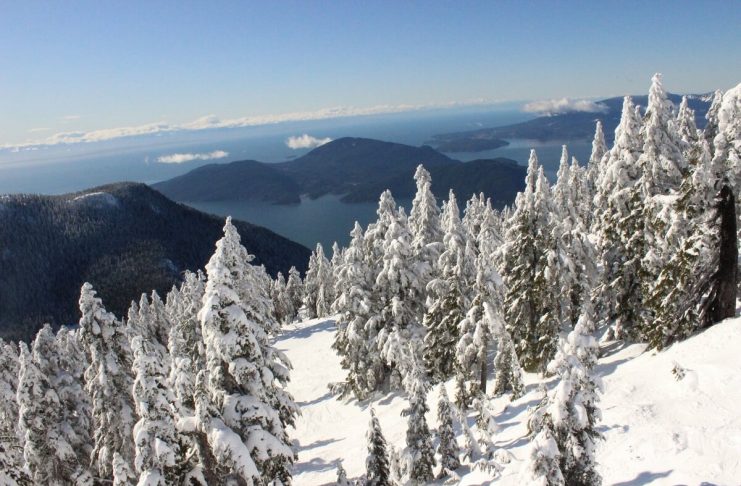グラウスとサイプレスのゲレンデがオープン サイプレスマウンテンからのハウサウンドの眺望 Photo ©Cypress Mountain