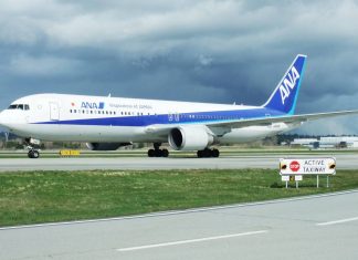 ANA、3/28までの日本到着国際線の予約販売を再開 ANA at Vancouver Airport