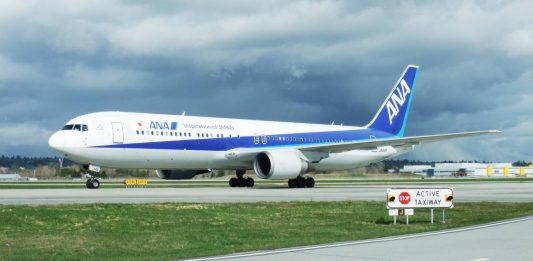ANA、3/28までの日本到着国際線の予約販売を再開 ANA at Vancouver Airport