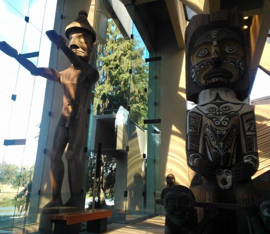 東⽇本⼤震災後のアートと暮らし無料オンラインツアー UBC 人類学博物館(MOA) © The Vancouver Shinpo