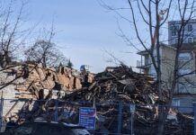 メトロバンクーバーで連続火災、フリーメーソンを狙った犯行か? ノースバンクーバーの火事で消失したフリーメーソン施設。2021年3月31日撮影。Photo by ©︎ the Vancouver Shinpo