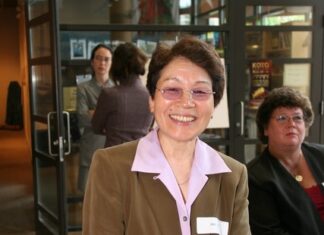 津田佐江子氏、旭日小綬章受章