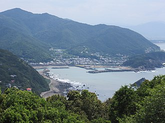 現在の三尾村の遠景。©Opqr