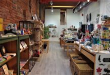 コロナをビジネスの転機に ~目指すは日本の雑貨屋! ギフト・アンド・シングス~ スタッフ自らリノベーションしたGifts and Thingsの店内©The Vancouver Shinpo