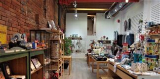 コロナをビジネスの転機に ~目指すは日本の雑貨屋! ギフト・アンド・シングス~ スタッフ自らリノベーションしたGifts and Thingsの店内©The Vancouver Shinpo