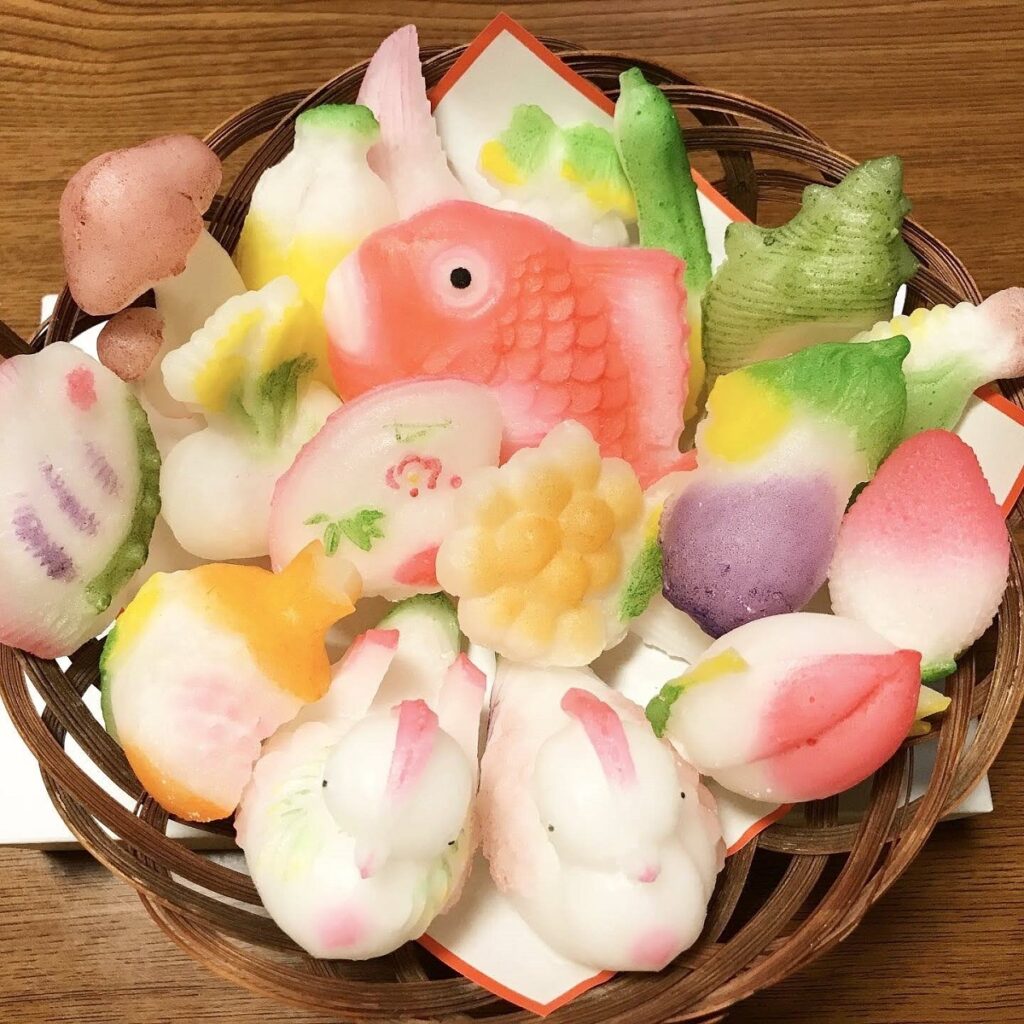 金沢の伝統的な和菓子、「金花糖」。Photo courtesy of Guest House Pongyi 