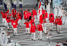 東京五輪のオンライン視聴、8月末まで 東京五輪開会式で入場行進するカナダ代表選手たち。7月23日(日本時間)Photo courtesy of Canadian Olympic Committee