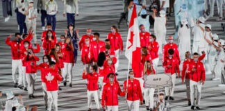 東京五輪のオンライン視聴、8月末まで 東京五輪開会式で入場行進するカナダ代表選手たち。7月23日(日本時間)Photo courtesy of Canadian Olympic Committee