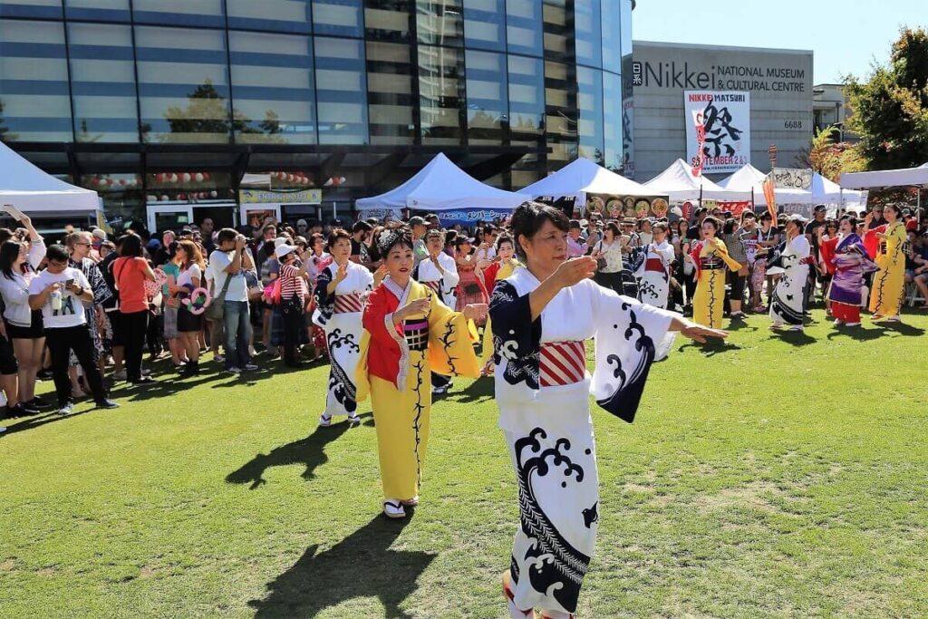 盆踊りは両日午後３時より。Photo courtesy of Stephen Ho