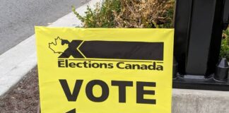 支持率では自由党、保守党が互角、自由党単独過半数も、保守党少数派政権誕生も可能性あり Canada Votes