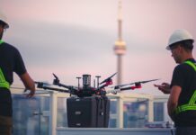 トロントで、移植用の肺を世界で初めてドローン輸送 ドローンで移植用の肺を届けた。Photo courtesy of Unither Bioelectronics