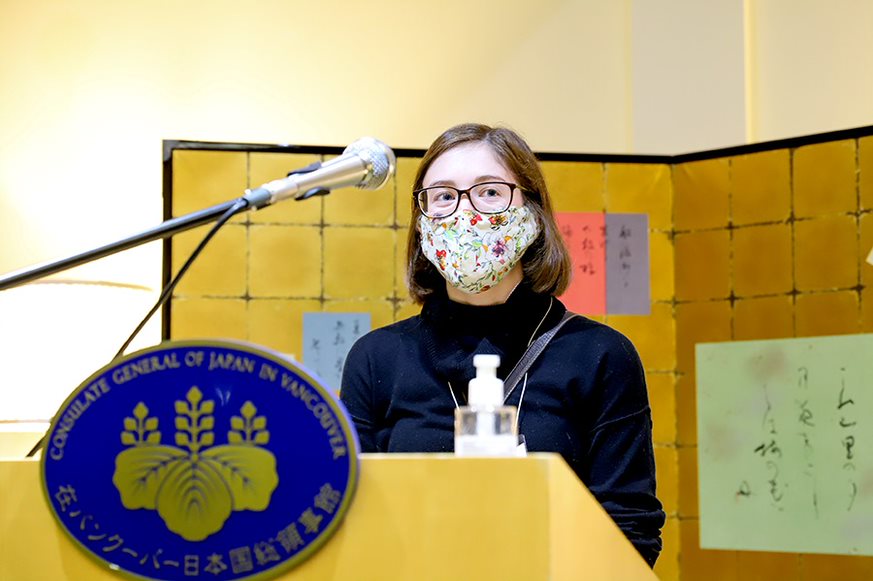 日本での経験を語るアンドレア・シャグノンさん。Photo courtesy of Consulate-General of Japan in Vancouver