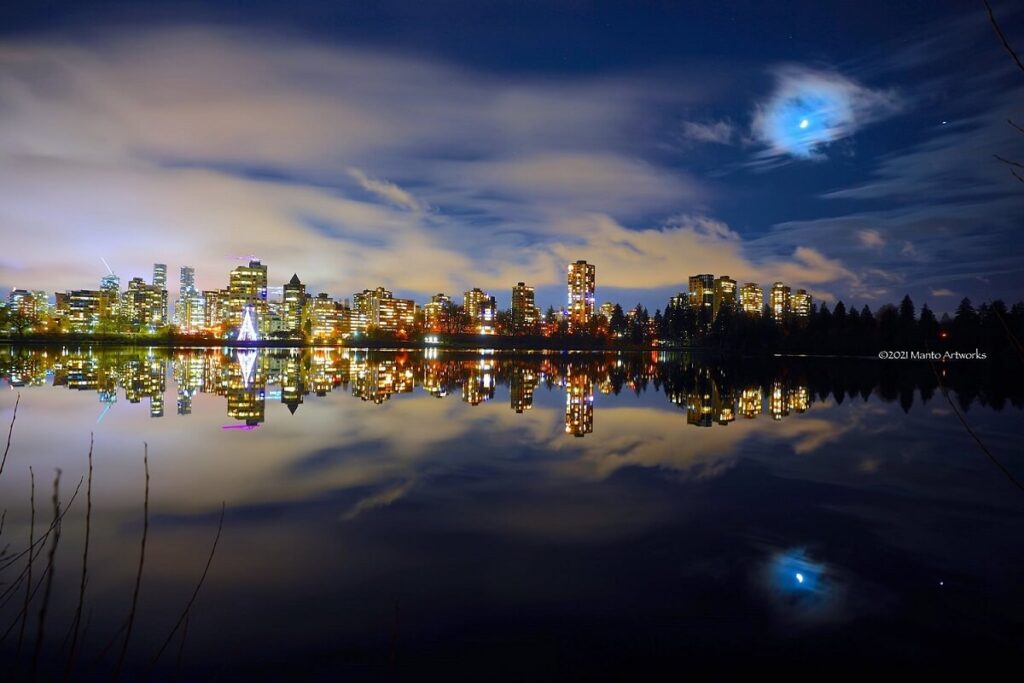Vancouver at night. ©Manto Artworks