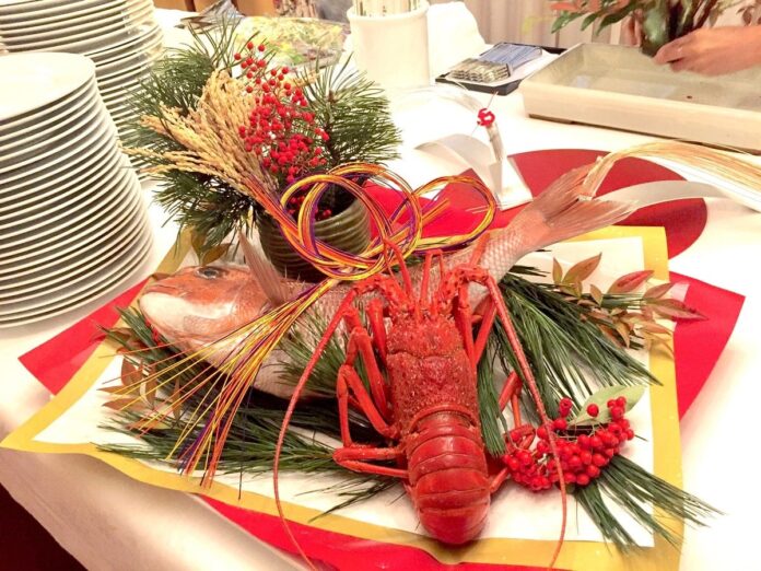 祝い鯛と伊勢海老の正月飾り。Photo courtesy of Consulate-General of Japan in Vancouver