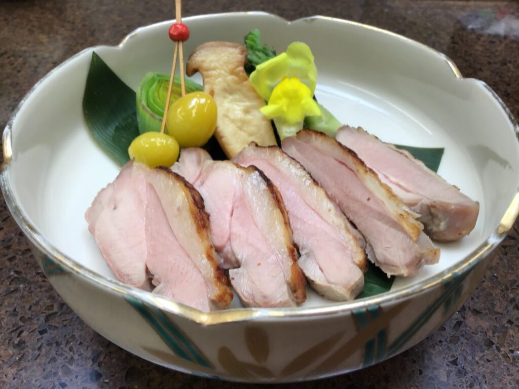 竹内公邸料理人による七面鳥の塩麴焼き。Photo courtesy of Consulate-General of Japan in Vancouver