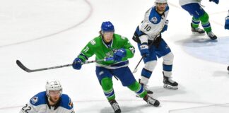 平野選手バンクーバー・カナックスのキャンプに参加、NHLへまた一歩前進