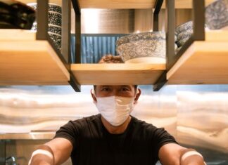 麵屋一燈の北米1号店、プレオープンイベントをリポート 創業者の坂本幸彦さん。Photo by Rich Wong/Menya Itto Canada