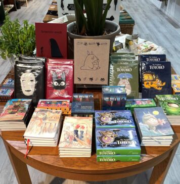 カナダと東京でビジネスをする佐藤さんに聞く(前編) 若い人の感覚を活かしてパンデミック以降も好調! SNSで人気が高かったジブリグッズに力を入れる。Photo courtesy of GIFTS AND THINGS