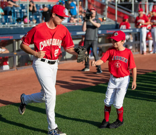 バンクーバー・カナディアンズがナットベイリー・スタジアムに帰ってくる! バンクーバー・カナディアンズが3年ぶりにナットベイリー・スタジアムでプレイする。Photo courtesy of Vancouver Canadians