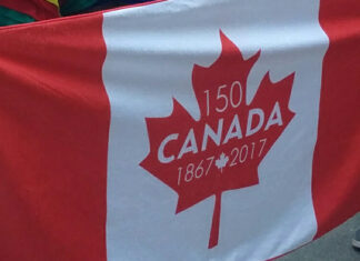 今年のカナダデーは参加イベントが復活!カナダプレースの花火は中止に カナダ建国150周年だった2017年のカナダデーイベントで。ジャックポールプラザ・バンクーバーダウンタウン。Photo by ©Pacific Walkers