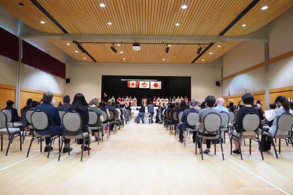 グラッドストーン日本語学園卒業式会場の様子。2022年5月29日、日系センターホール。Photo by Gladstone Japanese Language School