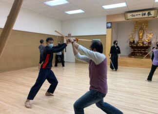 映画撮影さながらの殺陣に挑戦! 和の学校@東漸寺で「殺陣教室」開催 「殺陣教室」の様子。Photo by 和の学校@東漸寺