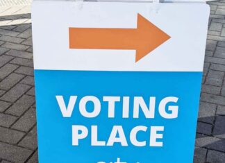 バンクーバー市長に中国系カナダ人シム氏