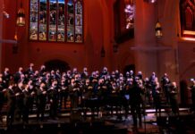 男声合唱団Chor Leoni、リメンバランス・デー・コンサート開催 Chor Leoni. Photo credit: Phil Jack, Photo provided by Chor Leoni