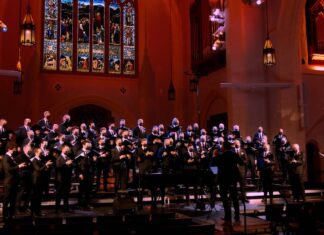 男声合唱団Chor Leoni、リメンバランス・デー・コンサート開催 Chor Leoni. Photo credit: Phil Jack, Photo provided by Chor Leoni