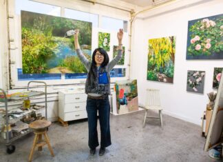 バンクーバーのアートな4日間 “Eastside Culture Crawl” まもなく開催 Ms. Eri Ishii. Photo by Wendy D, provided by The Eastside Art Society