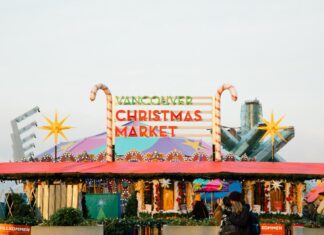 クリスマスシーズン到来! バンクーバー・クリスマスマーケット開幕!! バンクーバー・クリスマスマーケットの入り口。Photo credit Vancouver Christmas Market/Lindsay Elliot