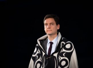 BC州イービー州首相誕生、州民に誠実な政治を David Eby sworn in as premier of British Columbia on November 18, 2022 at The Musqueam Community Centre. Photo from Province of BC flickr