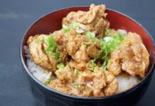 日系ホームを支えたHi-Genkiレストラン、惜しまれつつ営業を終了 Hi-Genkiレストランで人気メニューだったからあげ丼。Photo from Fujiya